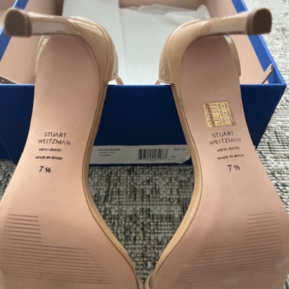 NEW Stuart Weitzman Nudistsong Adobe Beige Nude Patent Leather Shiny Heels 7.5 - Picture 8 of 9